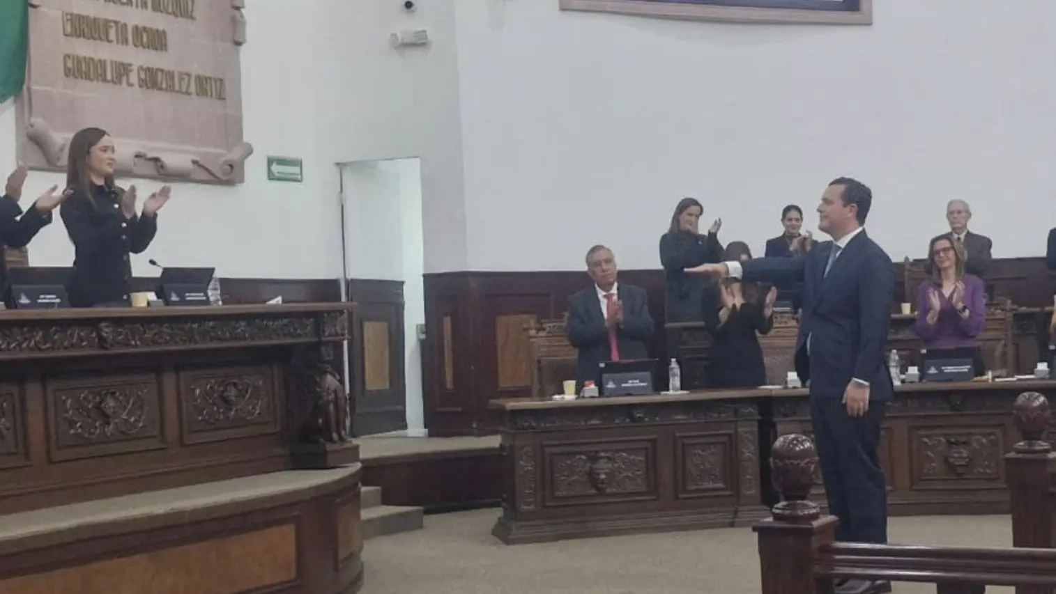 <php echo $entry->entry_title;?>